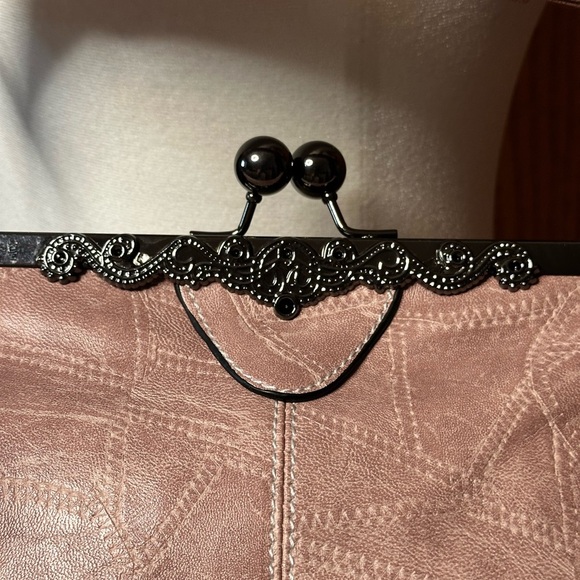 Barbie Pink Kiss Lock Contrasty Stitch Shoulder Bag With Adjustable Crossbody - Picture 2 of 16